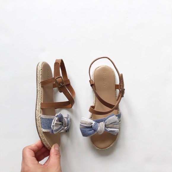 Old Navy Other - Old Navy bow espadrilles sandals  EUC size 10